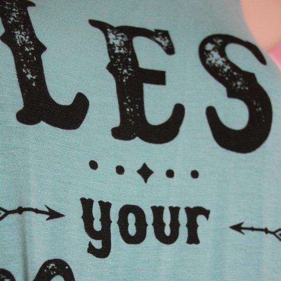 Bless Your Heart Boutique Tank Size L - Picture 4 of 5